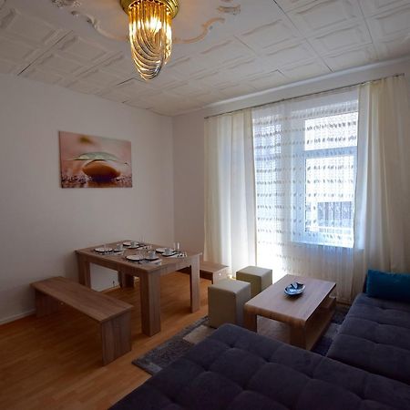 Apartment Ostendplatz Stuttgart Exteriör bild